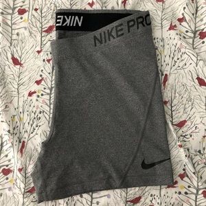 Women’s Nike Pros